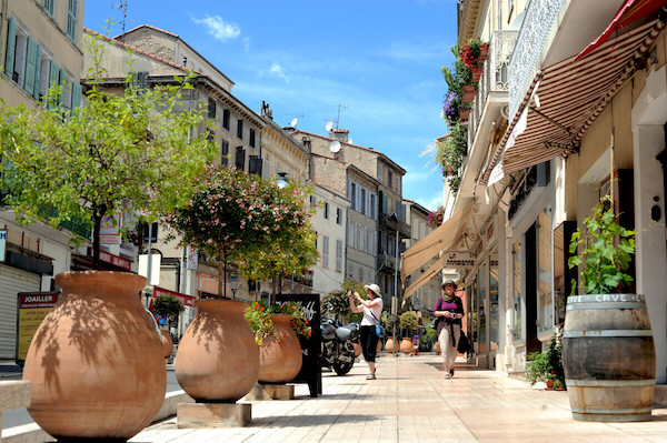 Kunst und Kultur an der Cte d'Azur - Vallauris Rue de Potiers